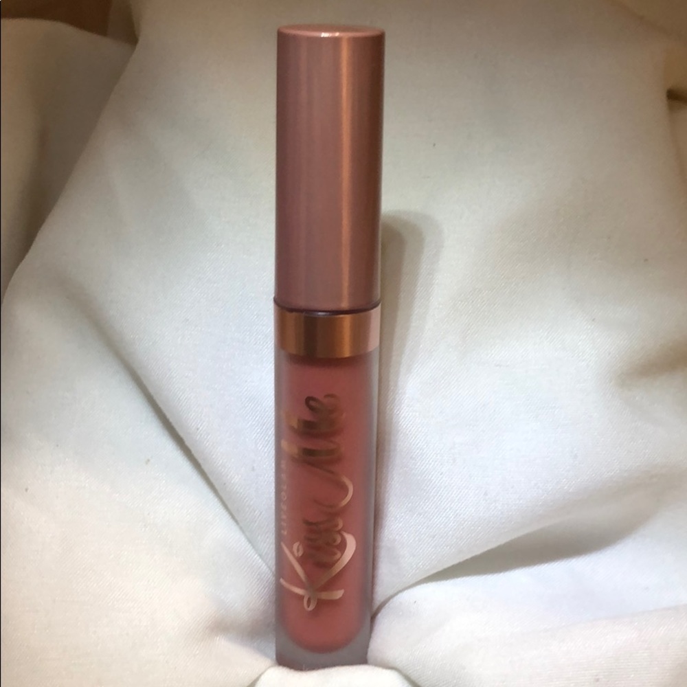 🍀 Live Glam Lucky Charm #300